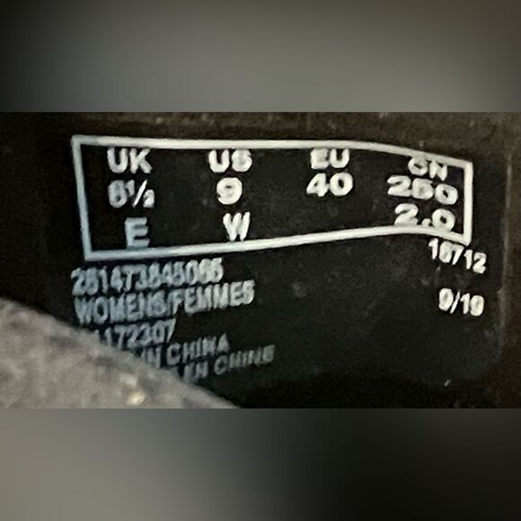 Clarks Cloudsteppers women’s slip on black loafer. Unworn size 9 - Picture 6 of 8